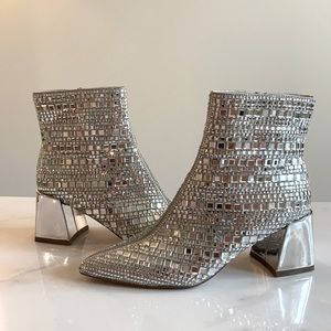 New Steve Madden 6.5 clear stone boots FREE SHIP